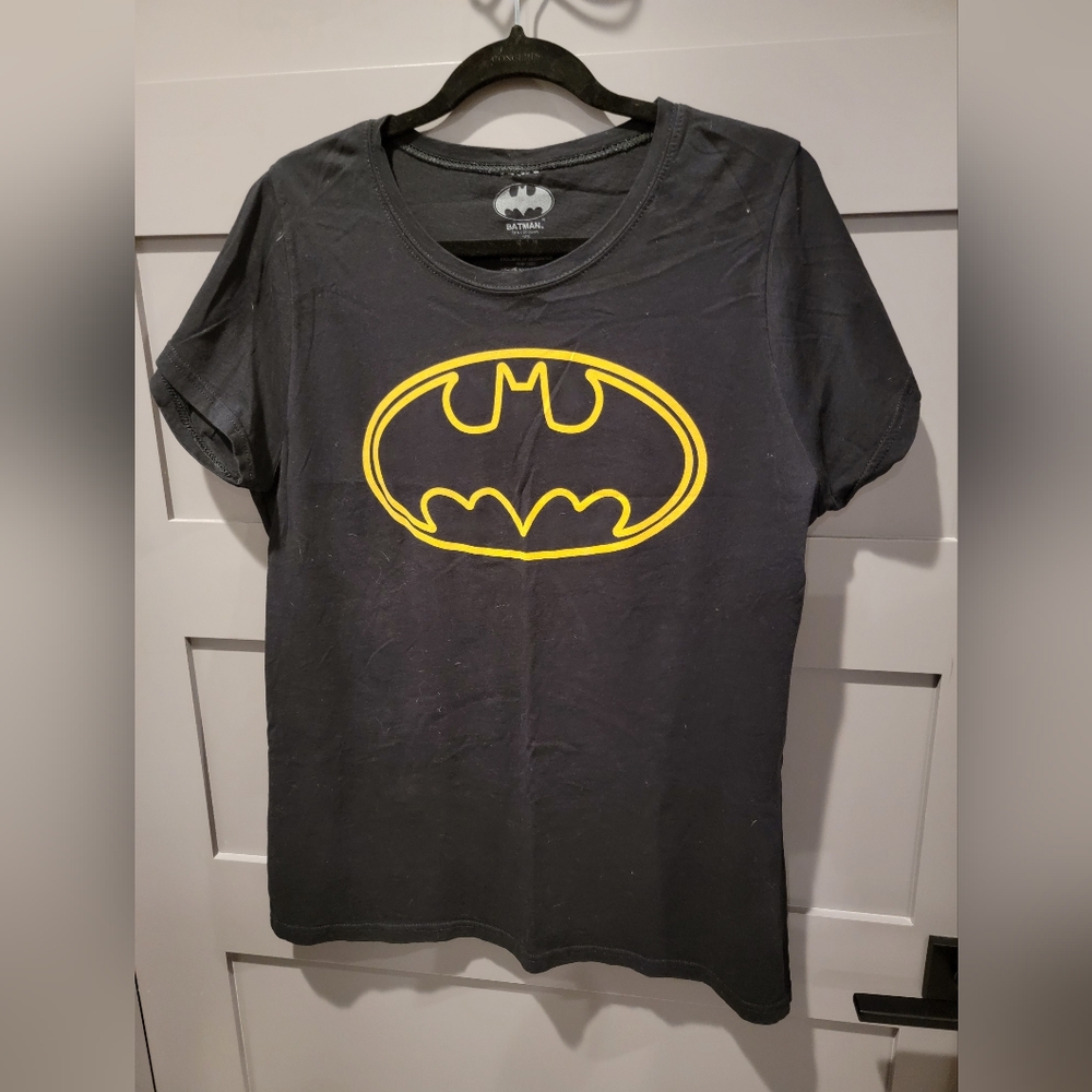 HOT TOPIC Batman Outline Logo Graphic Tee Size 3x